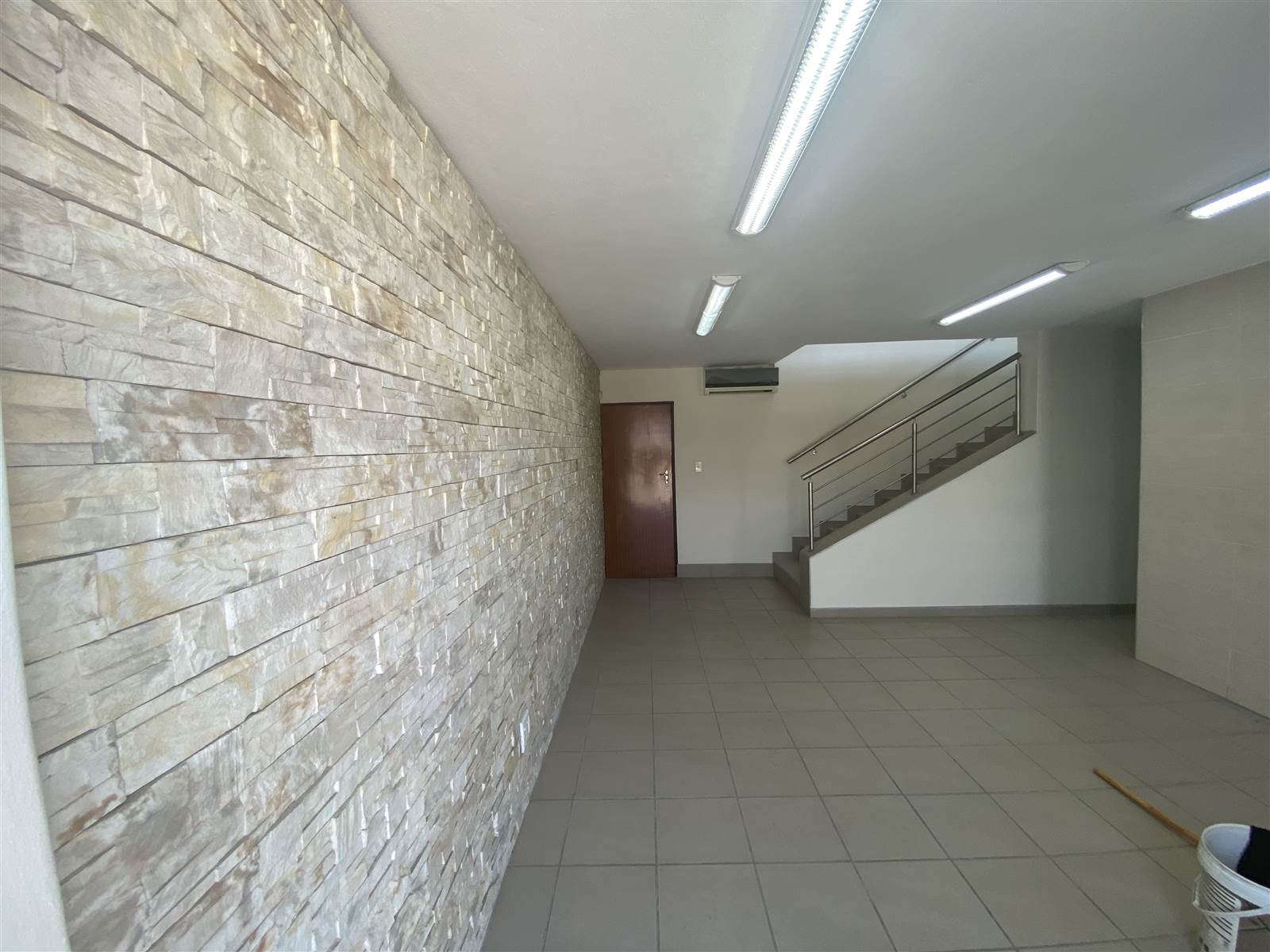 327  m² Industrial space in Olifantsfontein photo number 2