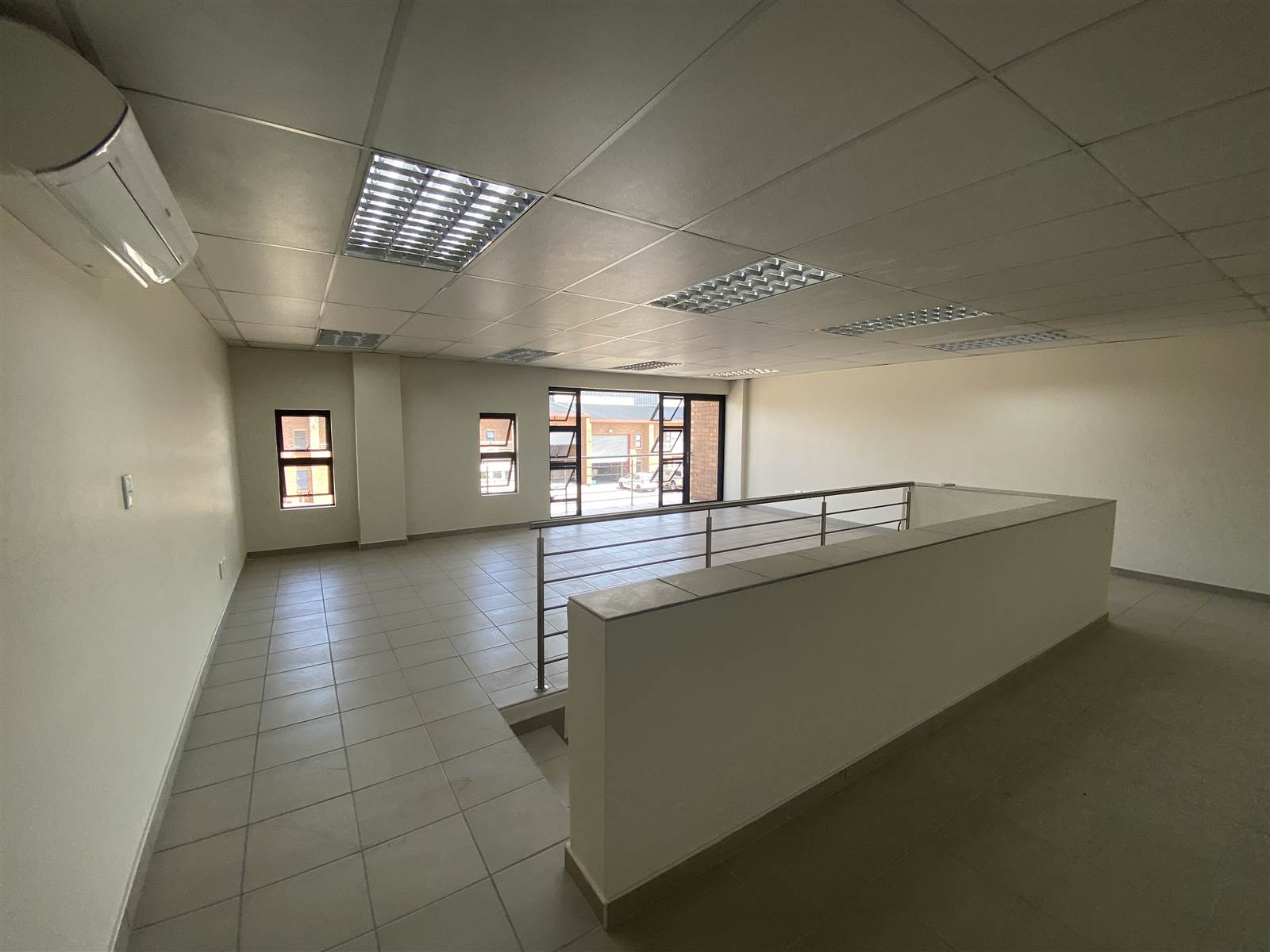 327  m² Industrial space in Olifantsfontein photo number 14