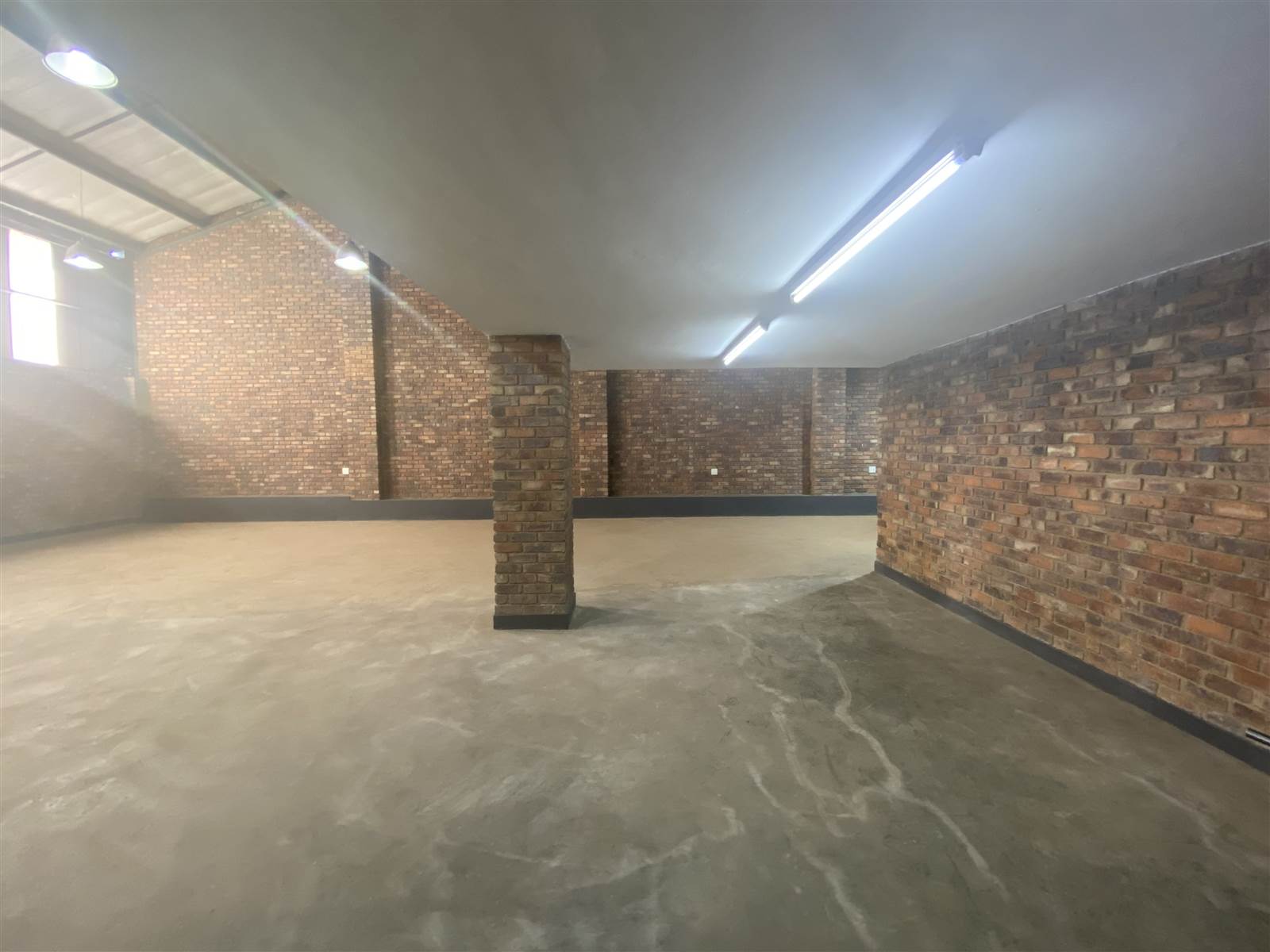 327  m² Industrial space in Olifantsfontein photo number 9