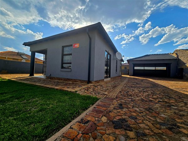 3 Bedroom House 3 Bedroom House
