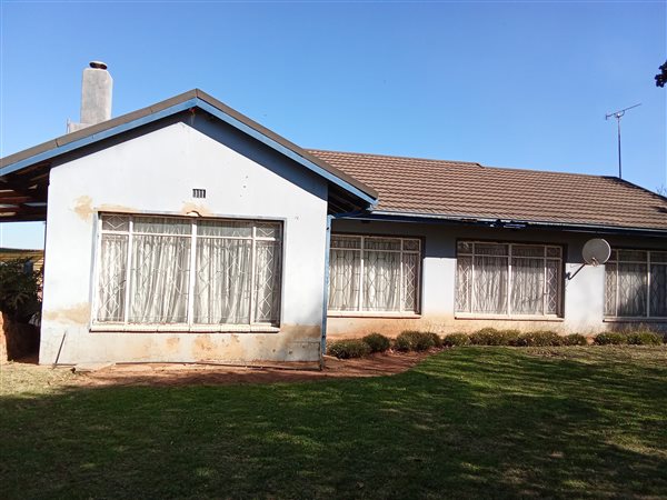 2.1 ha Smallholding 2.1 ha Smallholding