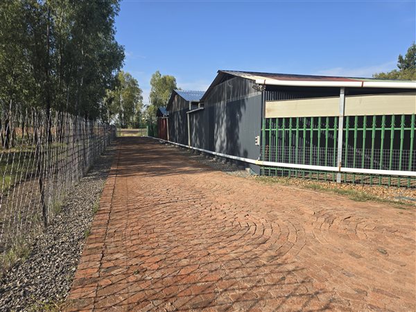 2.1 ha Smallholding