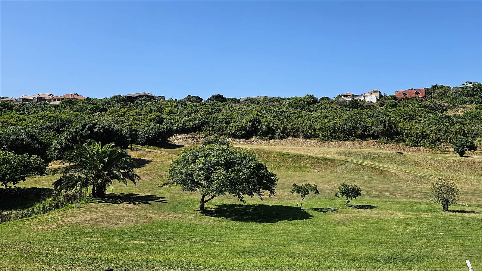 670 m² Land available in Dolphin Creek Golf Estate photo number 10