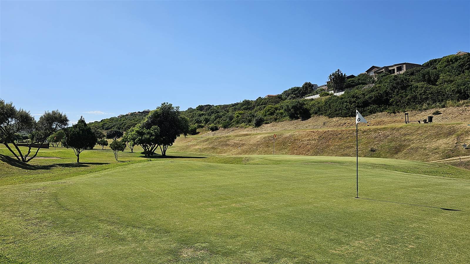 670 m² Land available in Dolphin Creek Golf Estate photo number 19