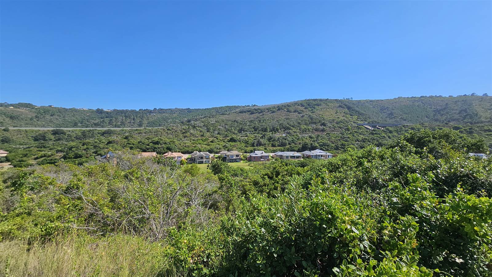 670 m² Land available in Dolphin Creek Golf Estate photo number 2