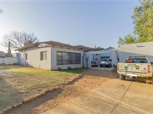 4 Bed House in Dunnottar