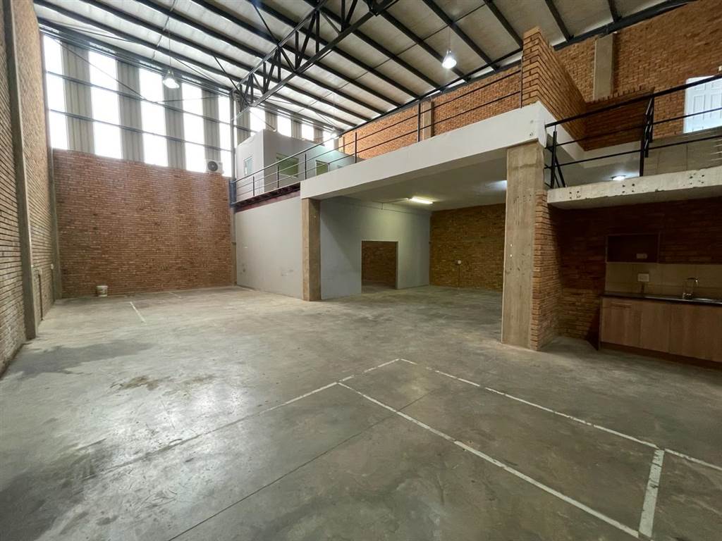 363  m² Industrial space in Lanseria and surrounds photo number 5
