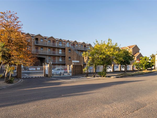 Flats for sale sale in brackenfell