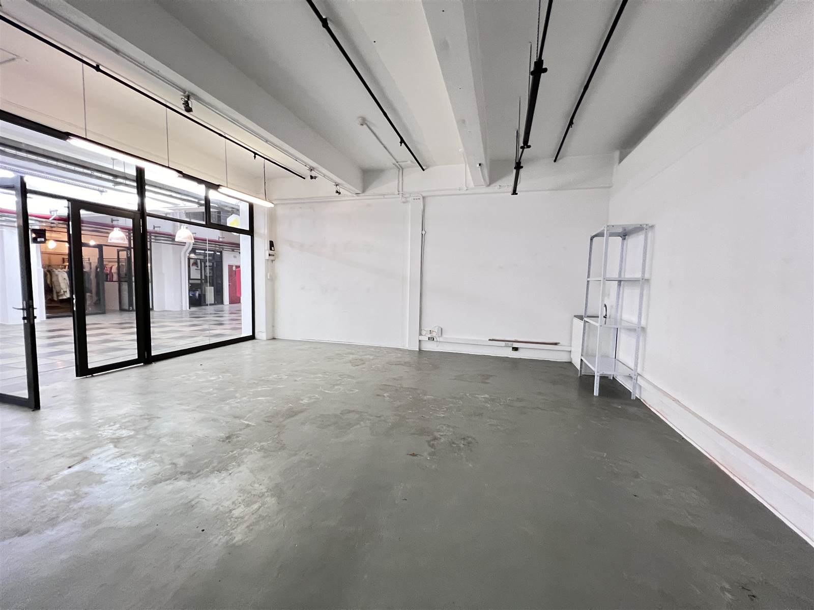 55  m² Commercial space in Woodstock photo number 4