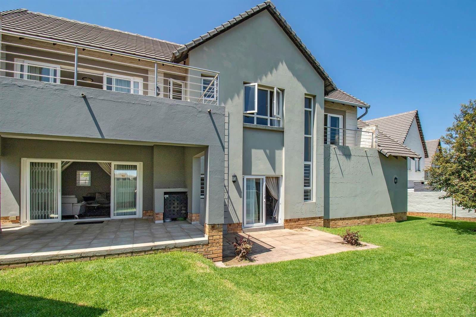 3 Bed Townhouse in Kyalami Hills photo number 28
