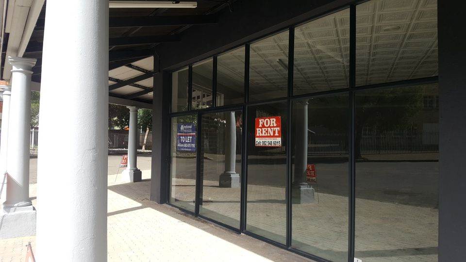 280  m² Commercial space in Bloemfontein photo number 2