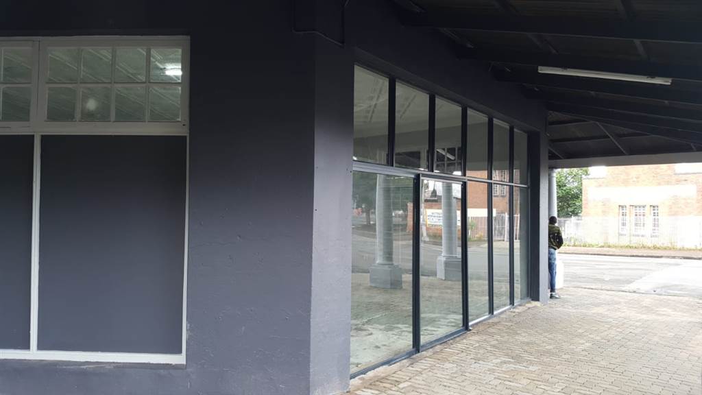 280  m² Commercial space in Bloemfontein photo number 10