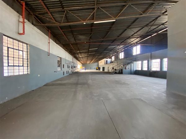 2139  m² Industrial space in Industria North