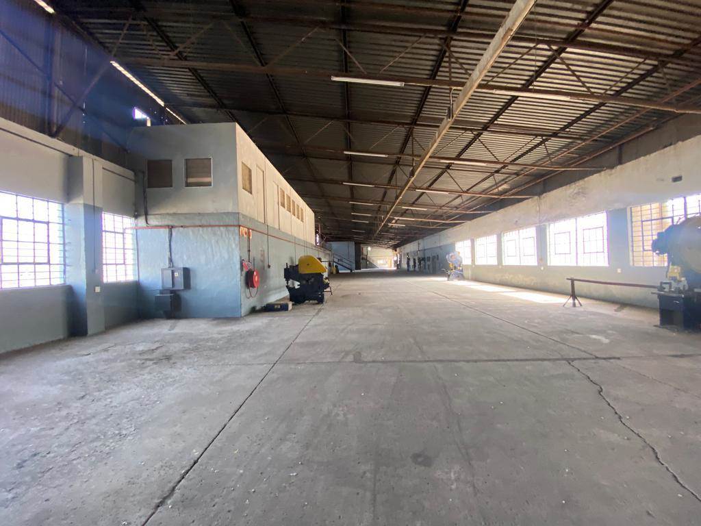 2139  m² Industrial space in Industria North photo number 2