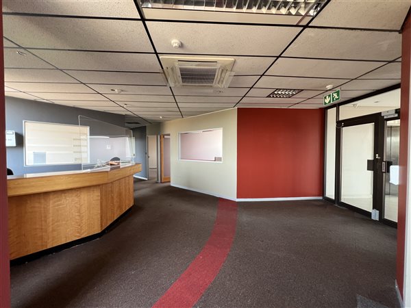 714 m² Commercial space 714 m² Commercial space