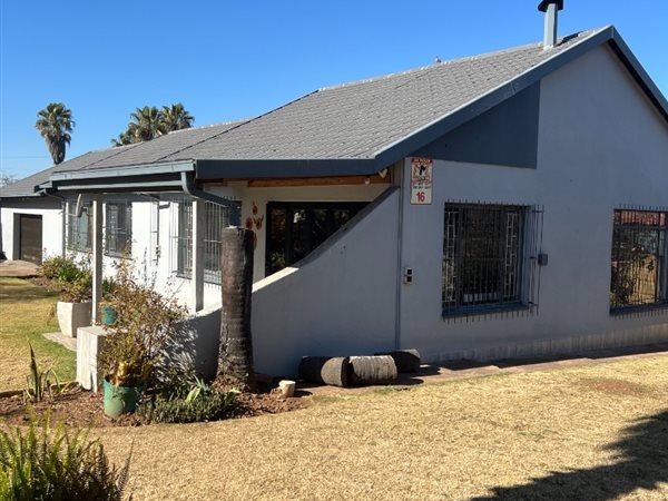 3 Bedroom House 3 Bedroom House