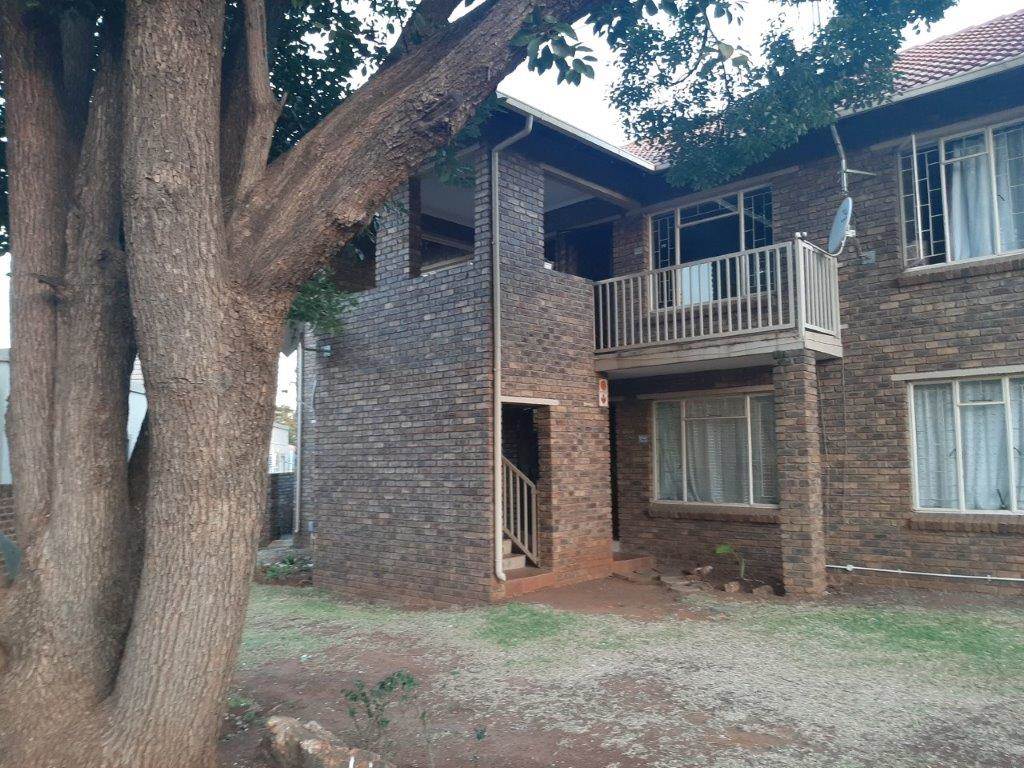 2 Bed Apartment in Highveld photo number 1