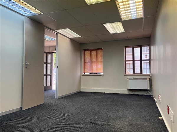 85 m² Office Space 85 m² Office Space