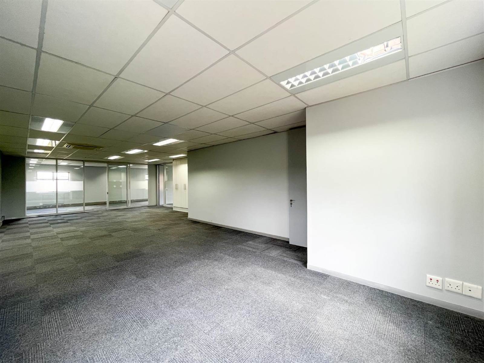 467  m² Office Space in Tyger Valley photo number 13
