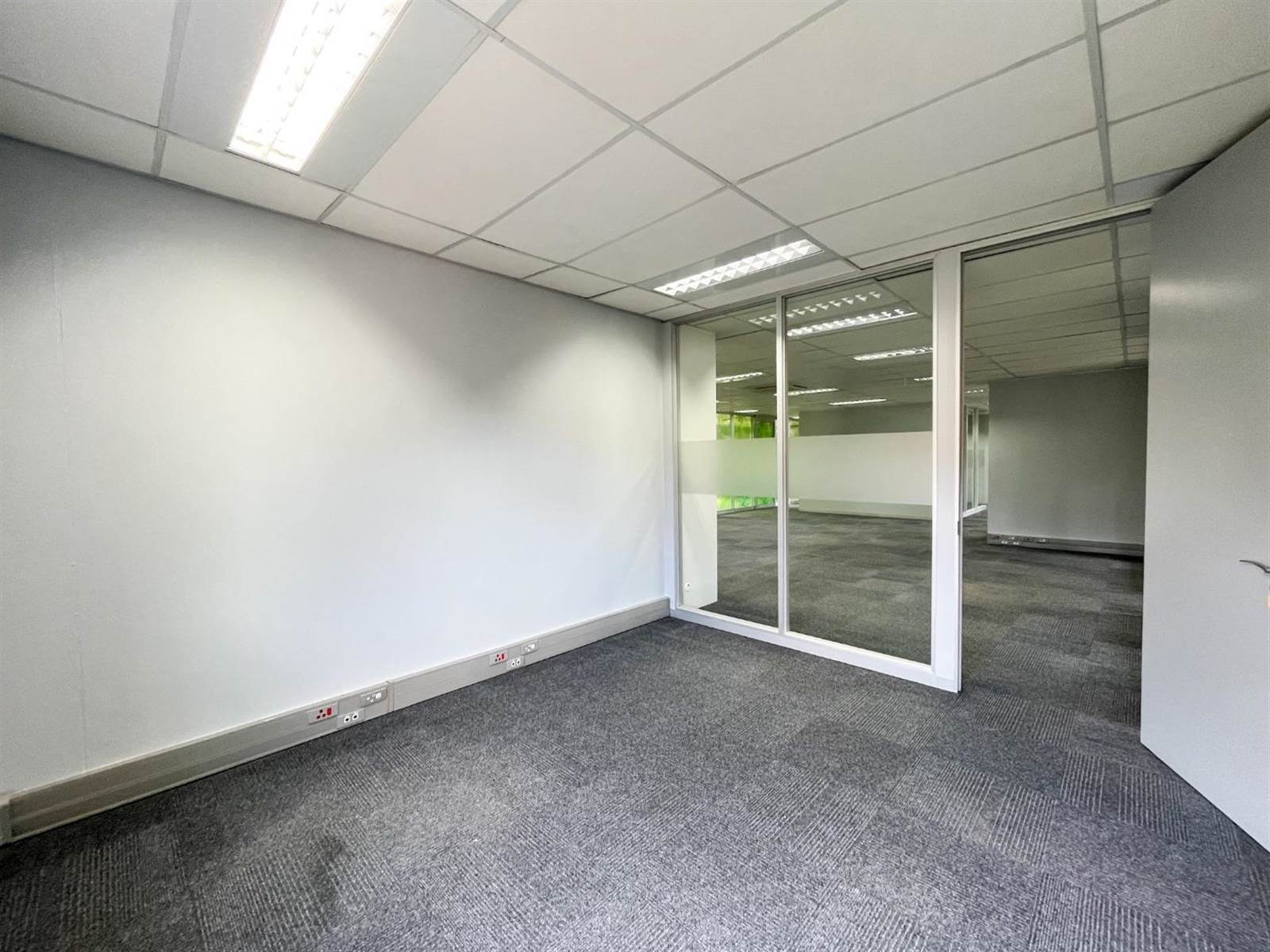 467  m² Office Space in Tyger Valley photo number 14