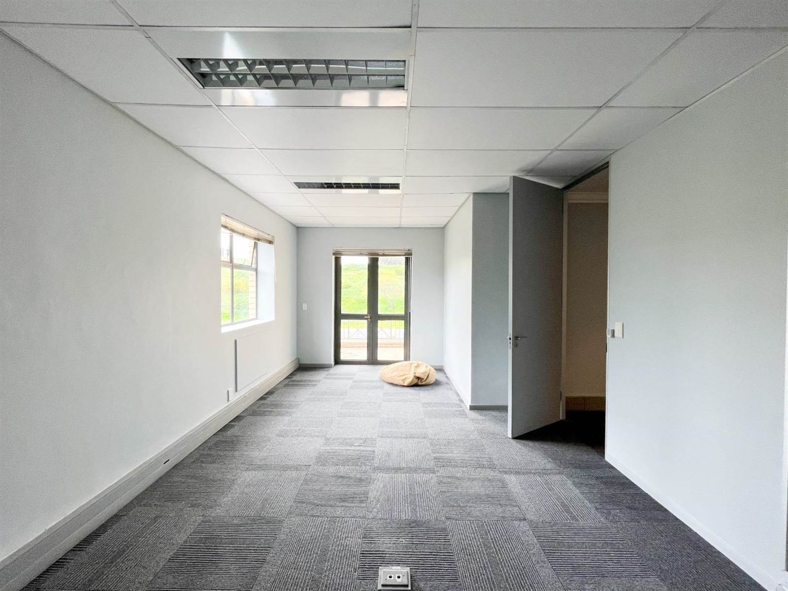 467  m² Office Space in Tyger Valley photo number 5