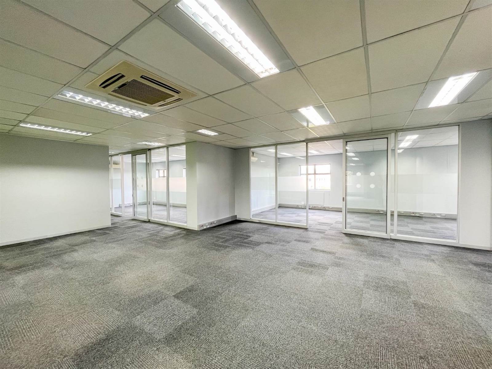 467  m² Office Space in Tyger Valley photo number 11