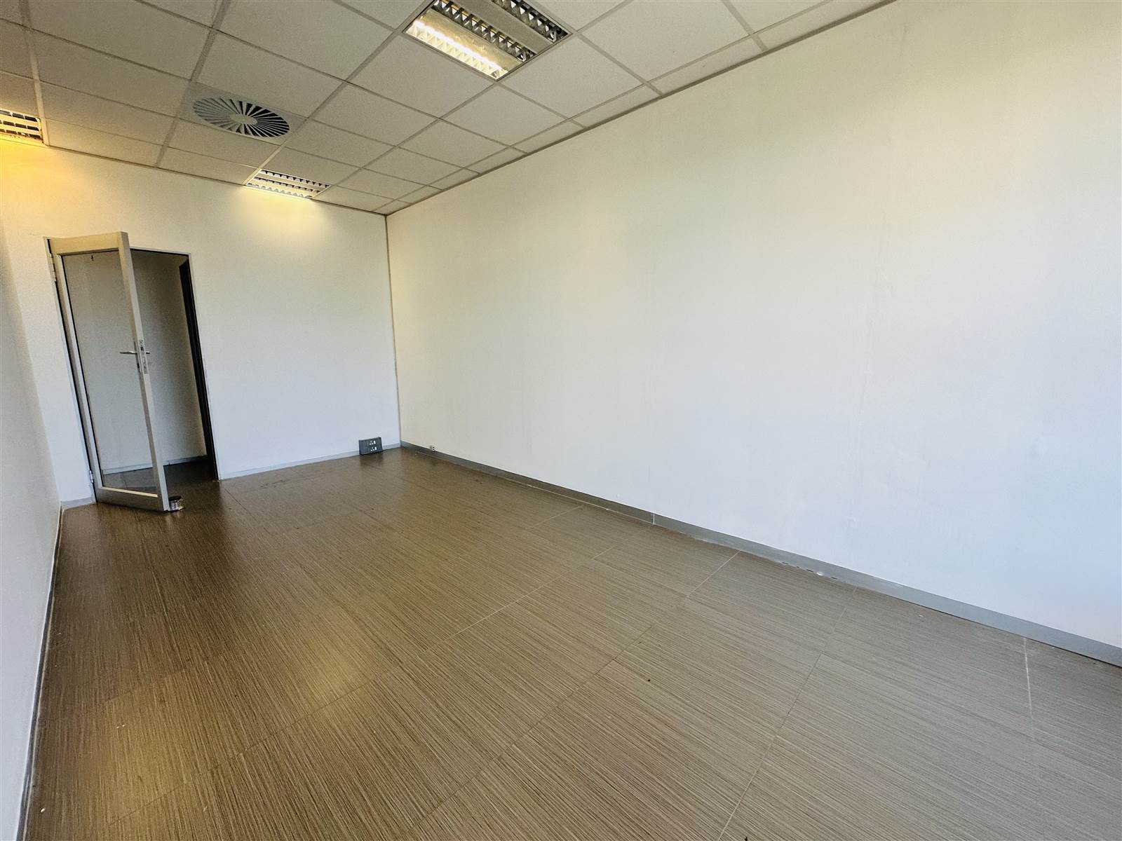 113  m² Commercial space in Umhlanga Ridge photo number 10