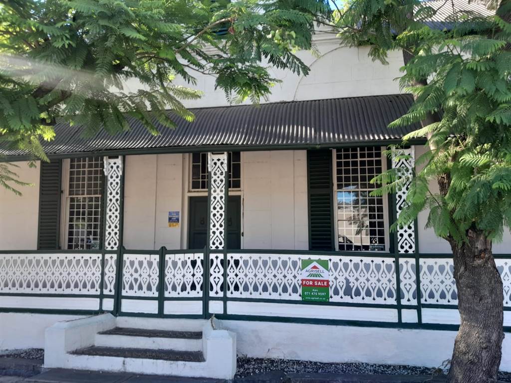 3 Bed House in Graaff Reinet photo number 5