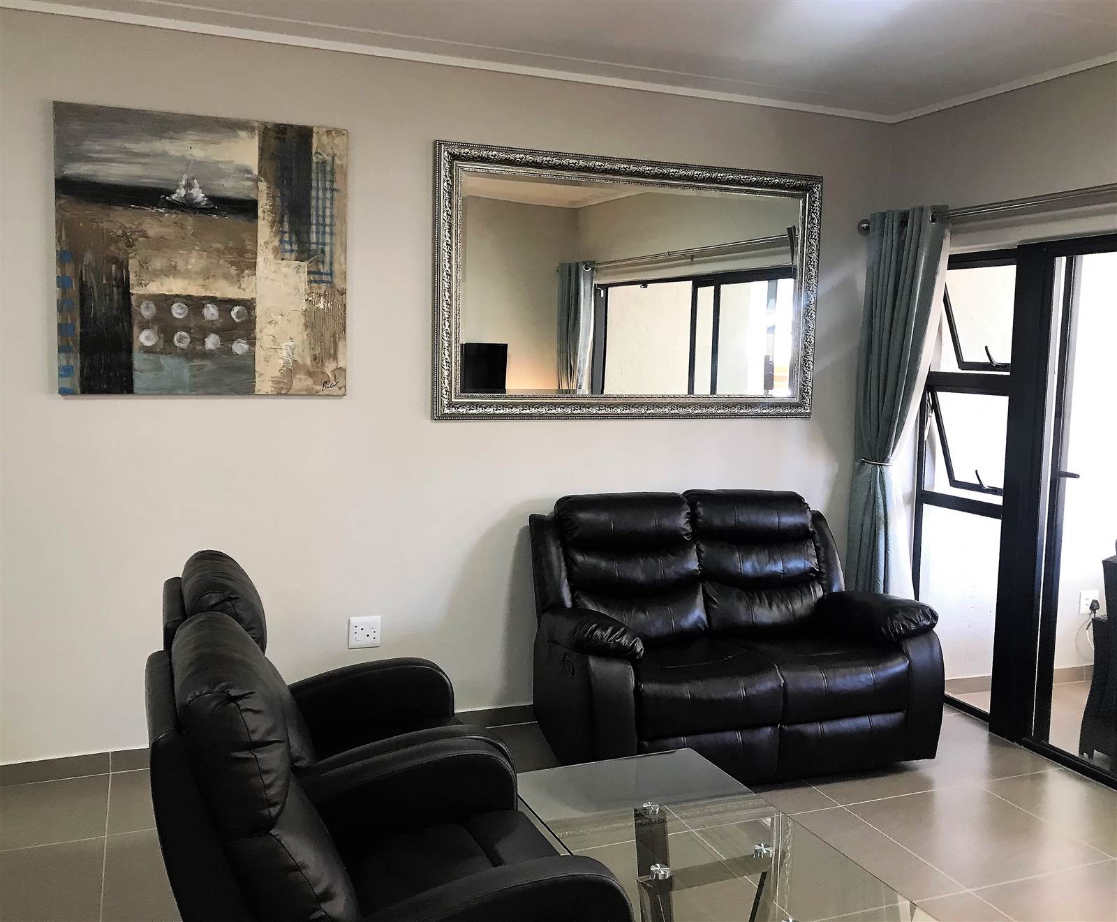 4 Bed Apartment in Kyalami photo number 5