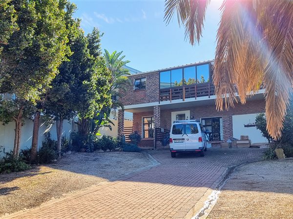 3 Bedroom House 3 Bedroom House