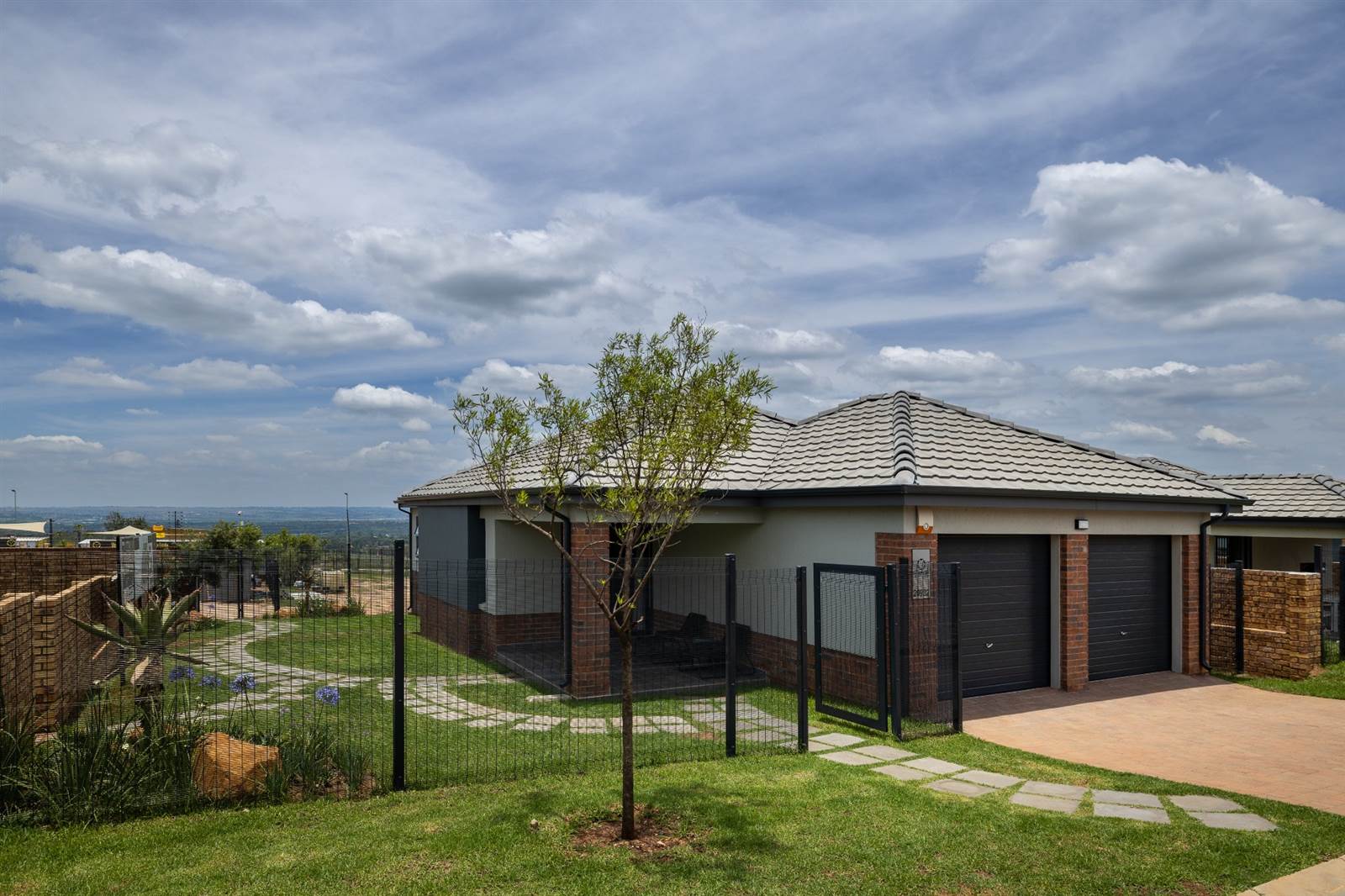 3 Bed House in Muldersdrift photo number 2