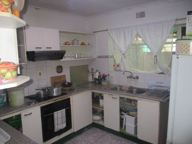 3 Bed House in Lavender Hill photo number 6