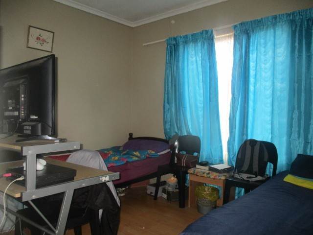 3 Bed House in Lavender Hill photo number 11