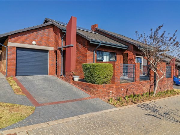 2 Bedroom Simplex 2 Bedroom Simplex