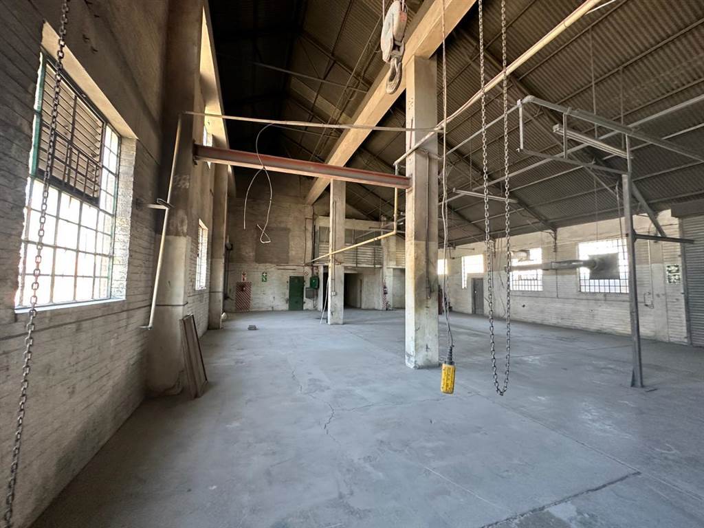 1850  m² Industrial space in Booysens Reserve photo number 20