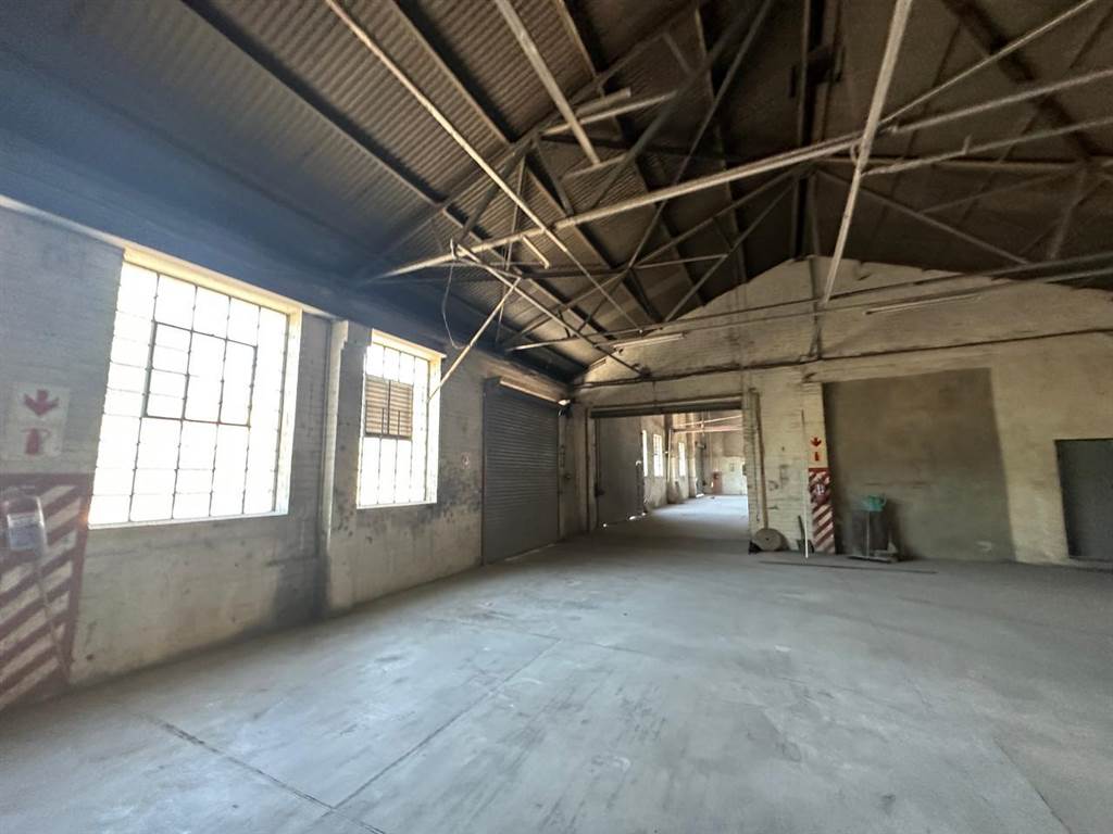 1850  m² Industrial space in Booysens Reserve photo number 21