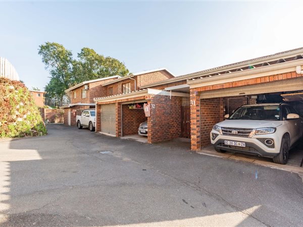 2 Bedroom Townhouse 2 Bedroom Townhouse
