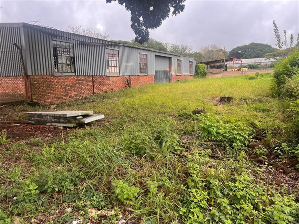 1 600 m² Commercial space 1 600 m² Commercial space
