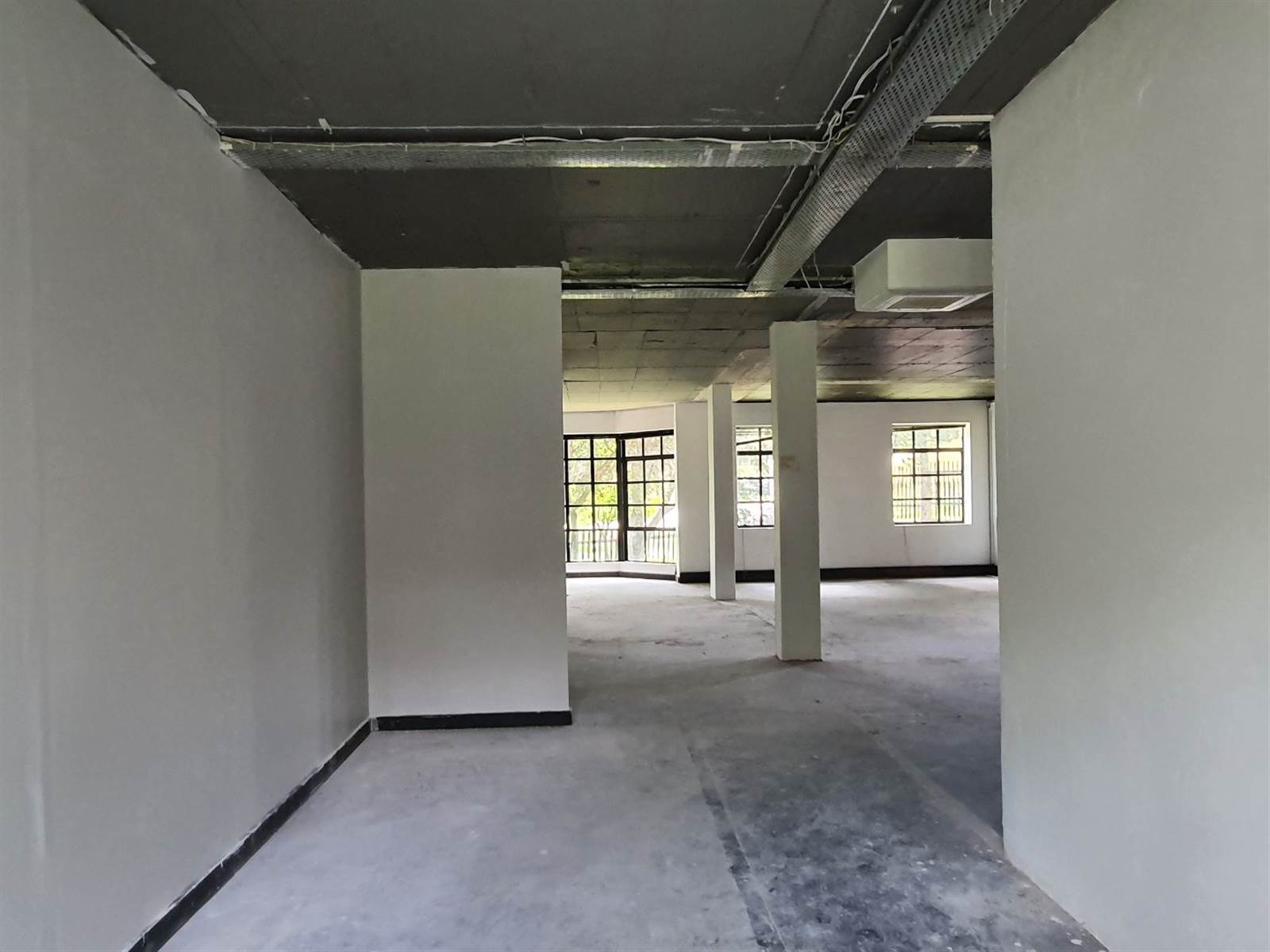 246  m² Commercial space in Bryanston photo number 4