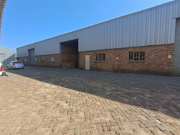 250  m² Industrial space