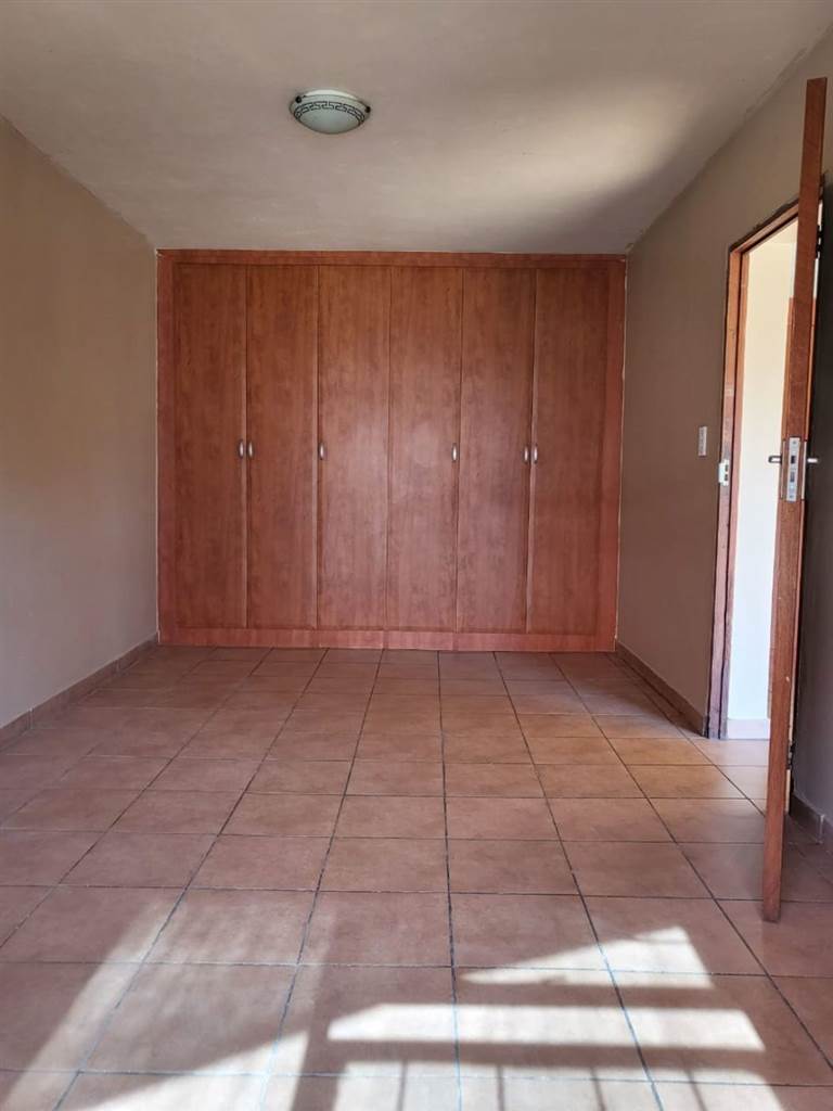 1 Bed Apartment in Middelburg Central photo number 8