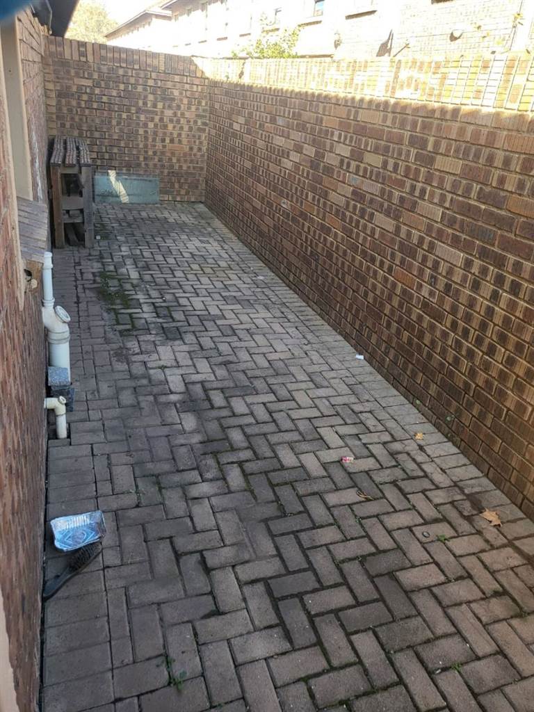 1 Bed Apartment in Middelburg Central photo number 12