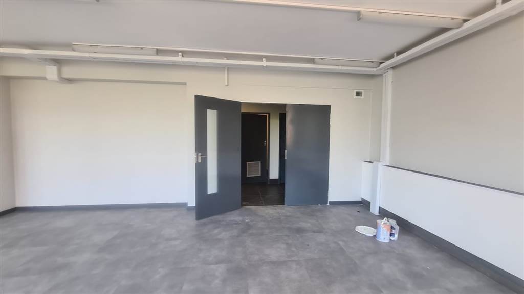 128  m² Commercial space in Pretoria Central photo number 2