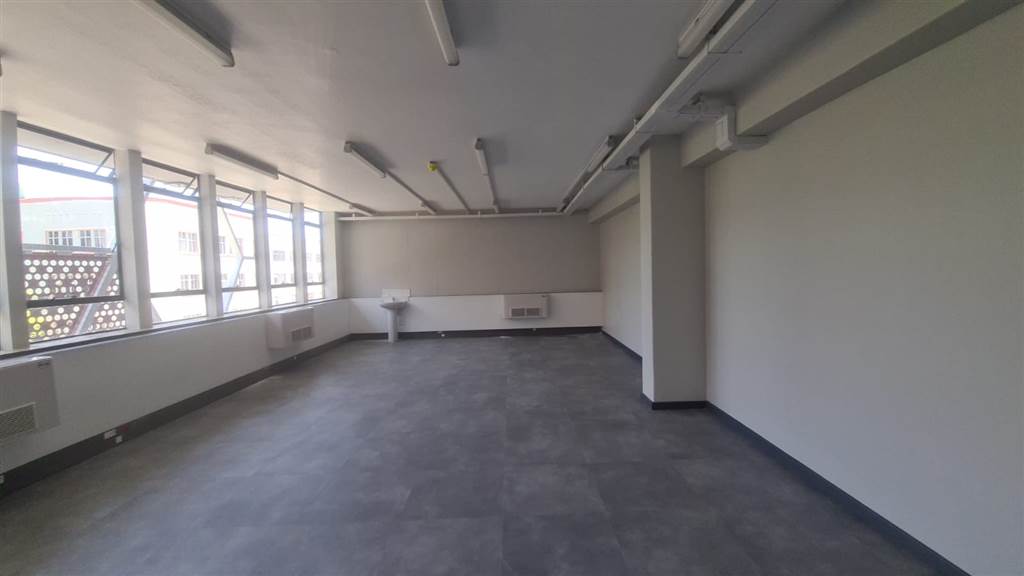 128  m² Commercial space in Pretoria Central photo number 4