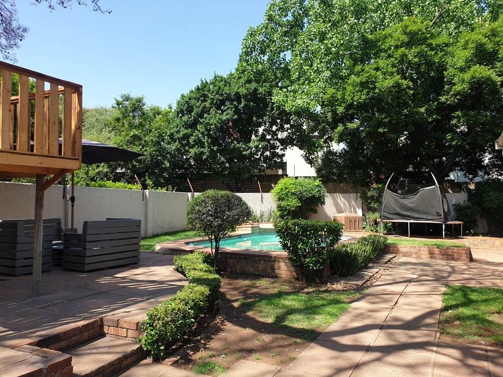3 Bed House in Fourways photo number 20