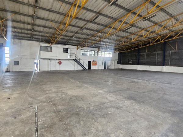 1 616  m² Commercial space