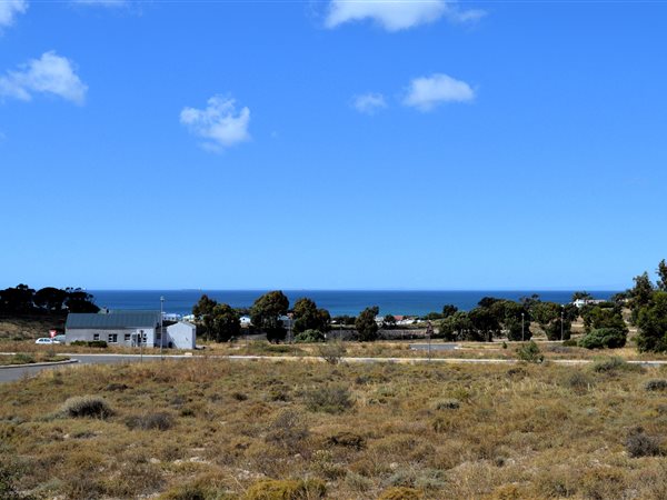 449 m² Land available in St Helena Views
