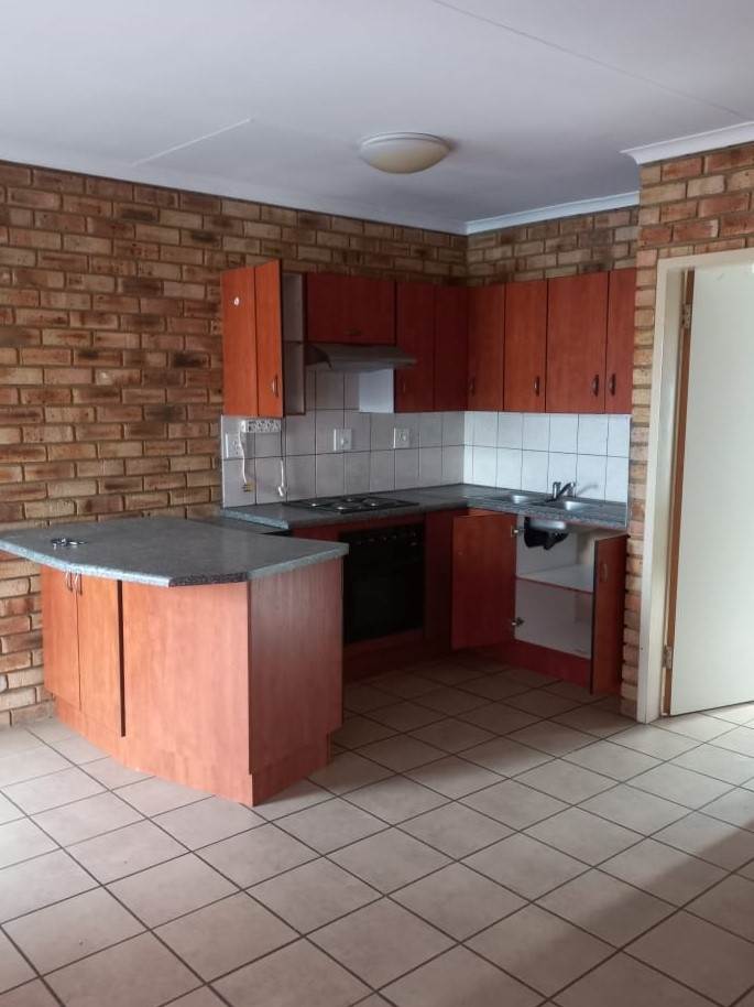 1 Bed Apartment in Parys photo number 4