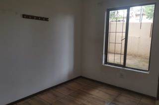 2 Bed Apartment in Malanshof photo number 9
