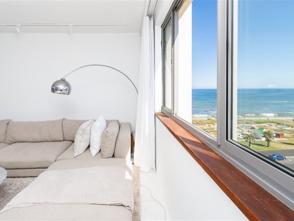 1 Bed Apartment in Mouille Point